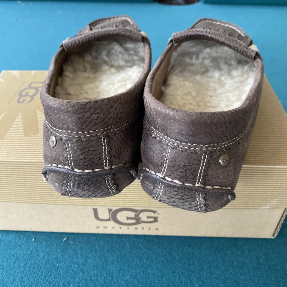 UGG Australian Lonna Fringe Leather Slip On Moccasin Shoes in Women's size 7.  - Image 4 of 4