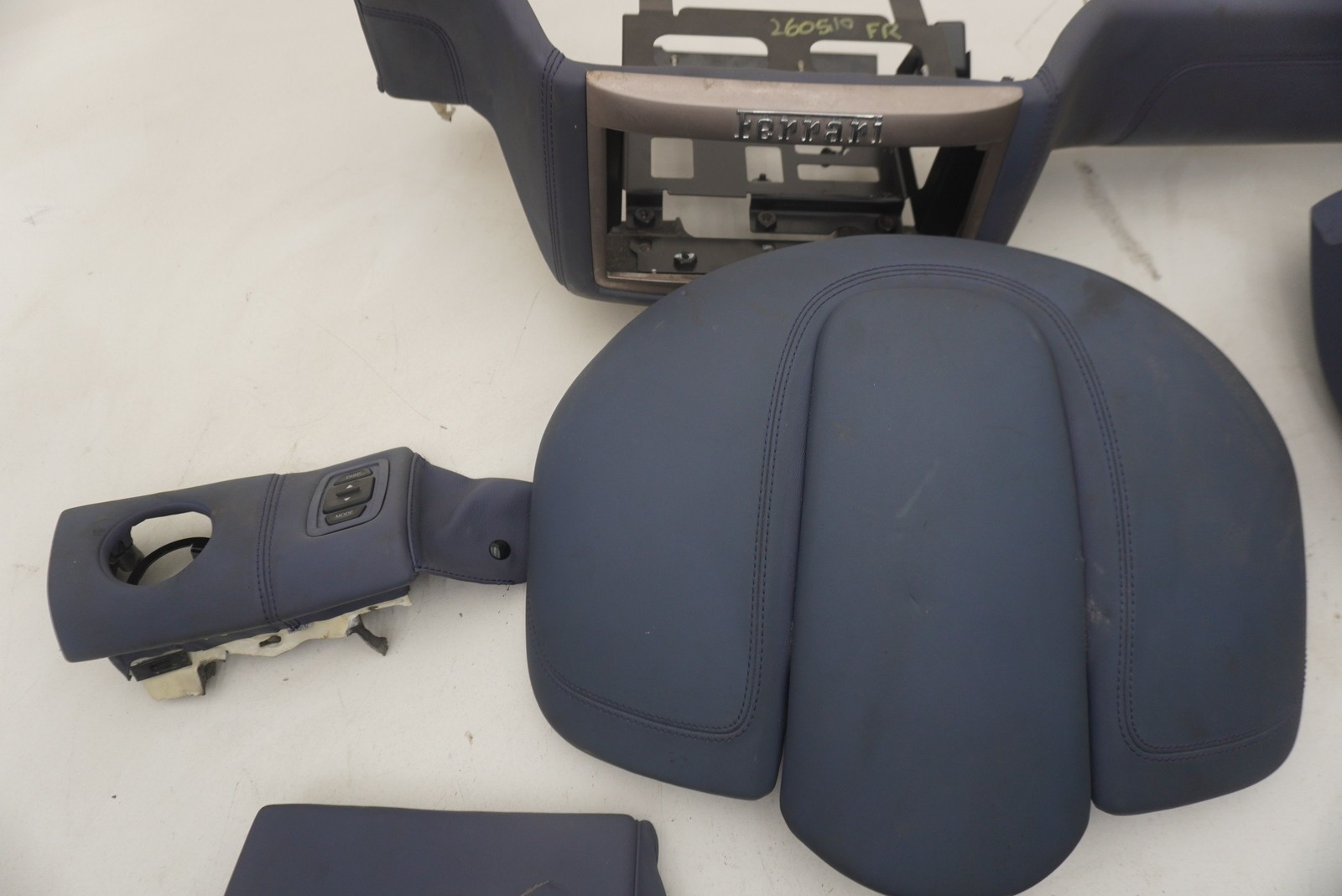 Ferrari California Glove box