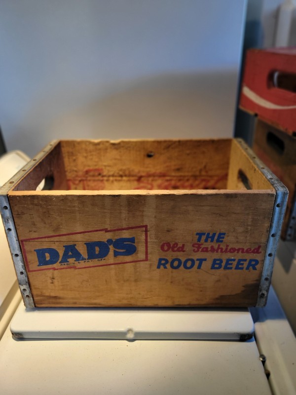 Dad's Root Beer & Squirt Wooden Soda Advertising Crate Brown Red Blue