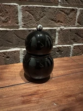 Addison Ross London Salt/Pepper Mill. New. Black. Never Used.