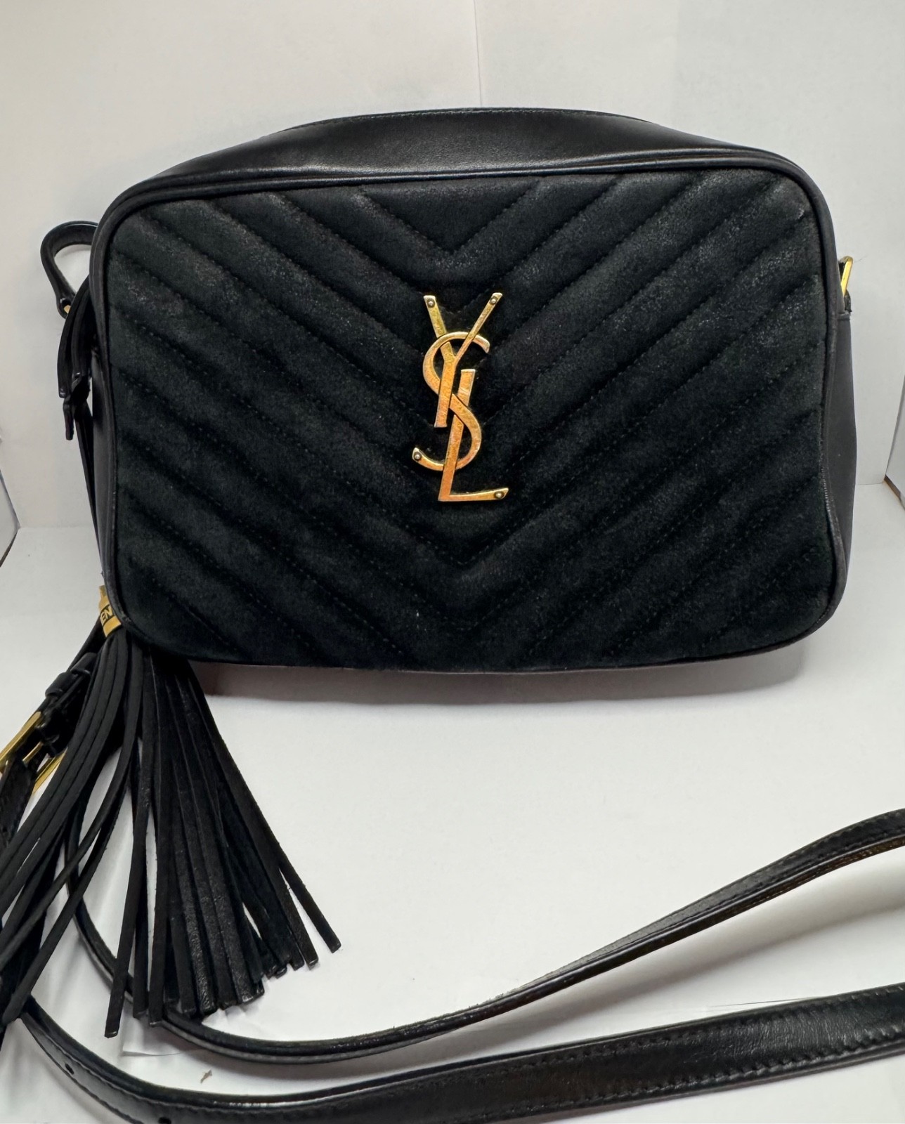 Authentic Classic Saint Laurent Lou Chevron Crossbody Camera Bag Black.