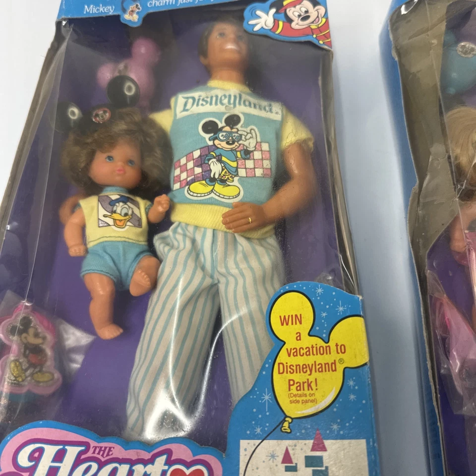 The Heart Family Visits Disneyland Park 1989 mamá/niña #7555 papá/niño #7556 en caja original Foto 2 de 4