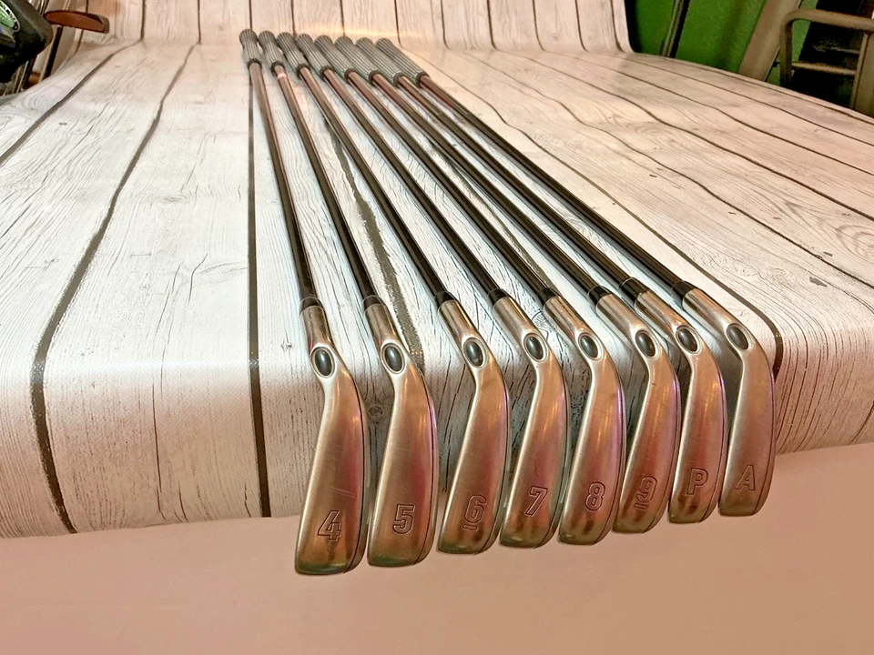 Callaway Razr X Iron Set 4-9, A, P  R/H New Grips - Image 2 of 4