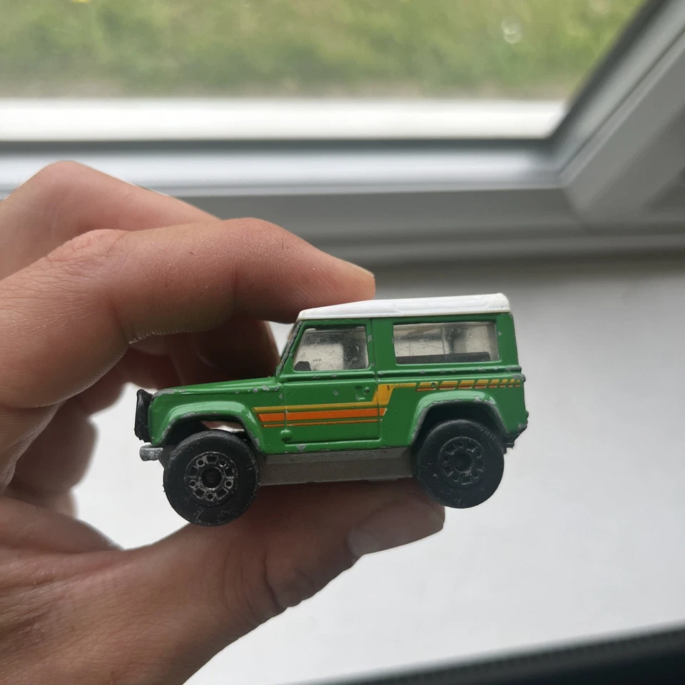 Used MATCHBOX Land Rover NINETY 90 Green White 1987 1:62 DIECAST Car Vintage - Image 4 of 4