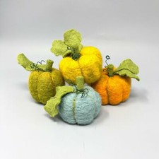 Zestaw filcowania igłowego The Crafty Kit Company 'Woolly Pumpkins'