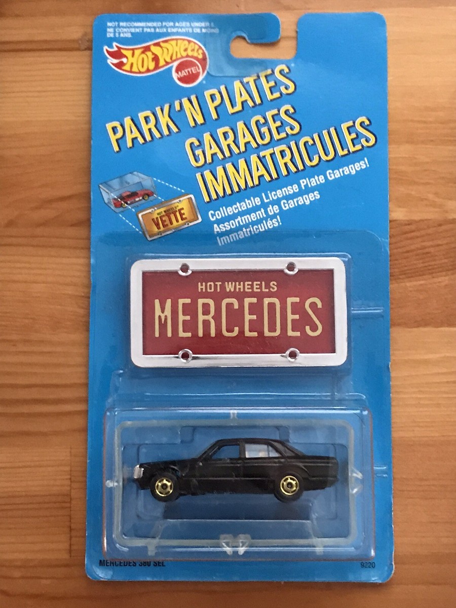 Hot Wheels Park N Plates Mercedes 380 ClassIc Cobra Fast-GT