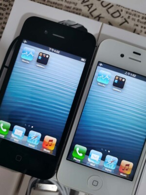 unlocked) Apple iPhone 4s - IOS6 - 64GB - Smartphone Good Outer