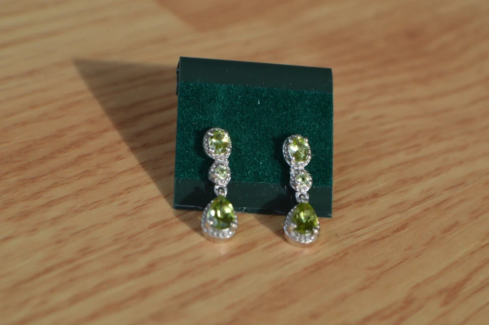 1.35ct Arizona Peridot Dangle Earrings Platinum over Fine Silver - Image 2 of 4