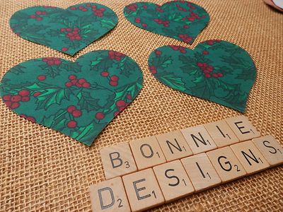 STOFF STECHPALME & Beeren HERZEN Stanzformen Weihnachten Applikationen 100% Baumwolle Patchwork