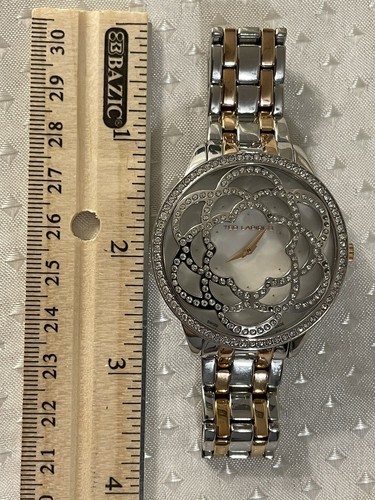 BoGo 50 % Ted Lapidus verziertes klassisches Marmor weißes Zifferblatt Damenuhr zweifarbiges Armband - Bild 8 von 9