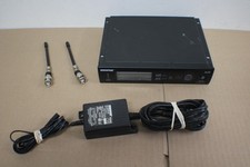 Shure SLX4-J3 Wireless Receiver 572-596 MHz - W/ Original Antennas - Power Cord.