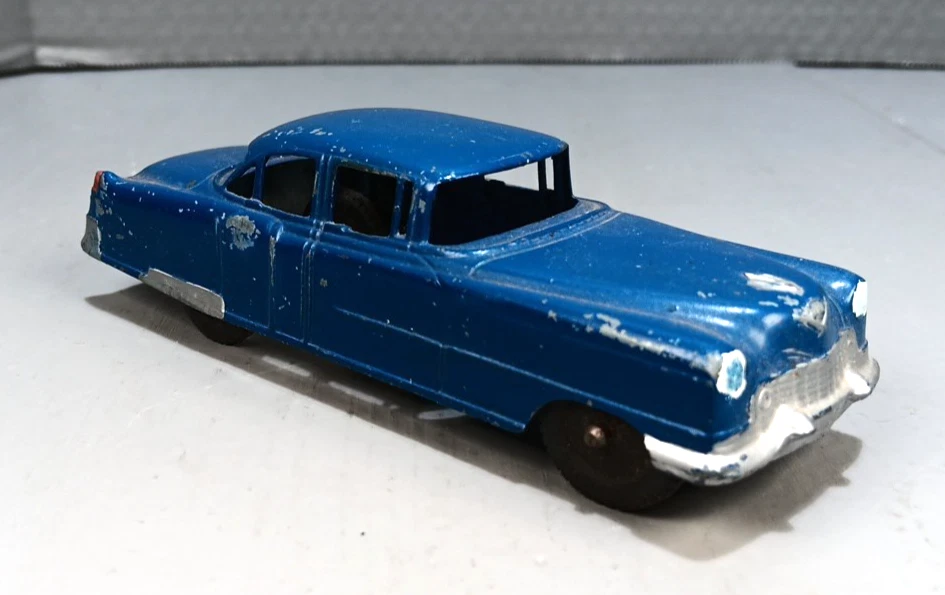 Литой игрушечный винтажный игрушечный автомобиль Cadillac Tootsietoy - Изображение 2 из 4