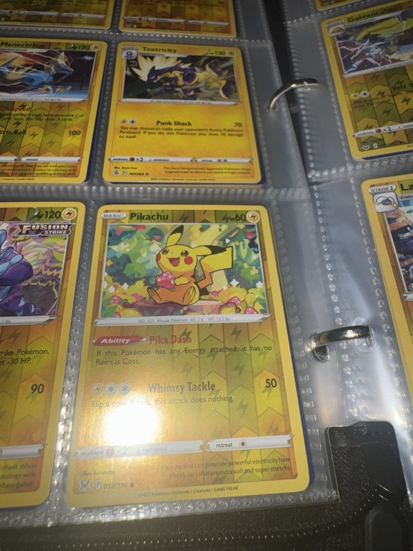 Pikachu 052/196 Reverse Holo - Pokemon TCG Crown Zenith English 2022