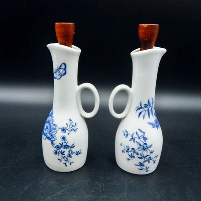 Royal Worcester Rhapsody Oil Vinegar Cruet Set Stoppers 7 In England White Blue