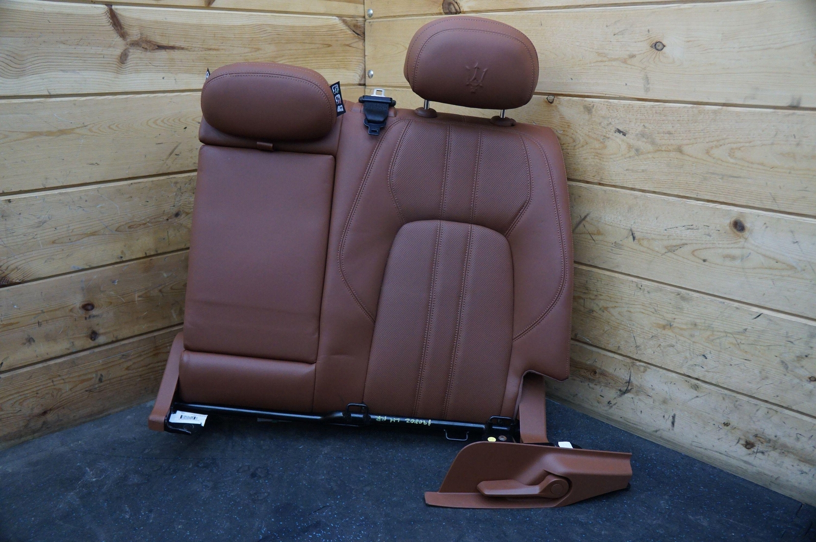 Rear Left Seat Console Assembly Leather 673007831 OEM Maserati Levante 2017+