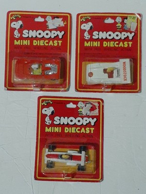 1965 AVIVA Hasbro SNOOPY MINI DIECAST Lot of 3.snoopy red racer & 2 white racers | eBay