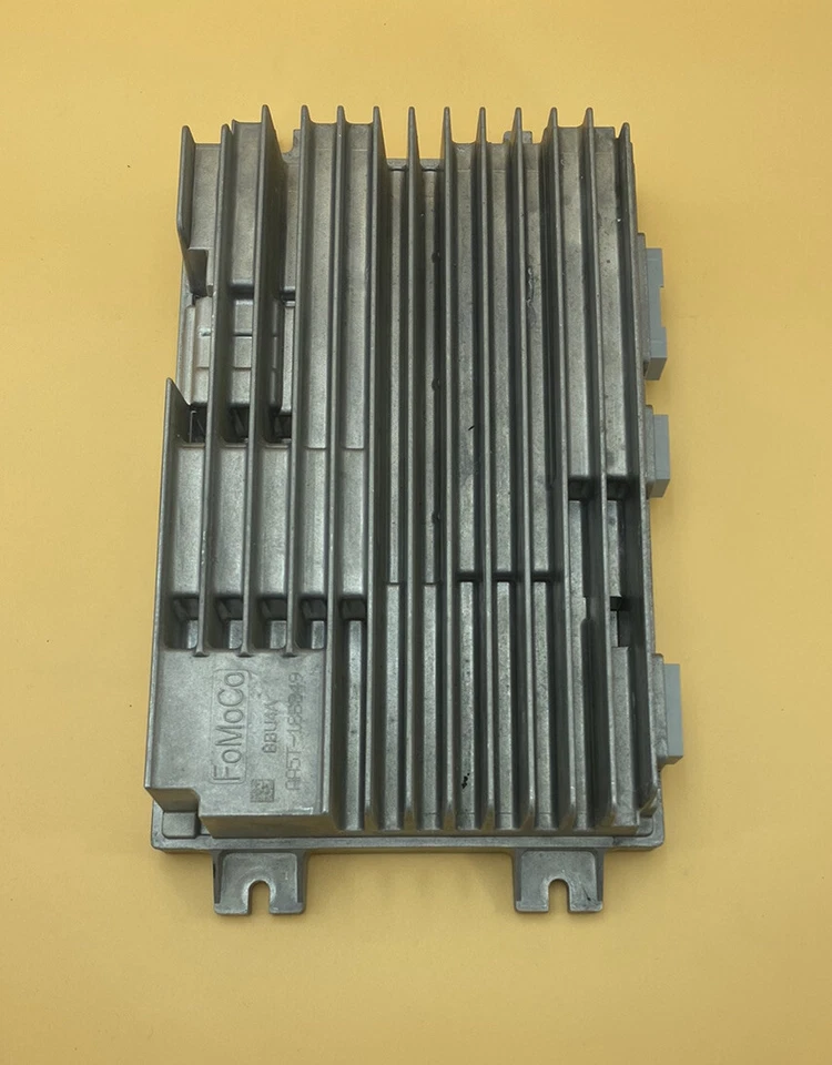 Усилитель стерео Lincoln MKS MKZ THX4 2009-2016 8A5T-18B849-CD - Изображение 3 из 4