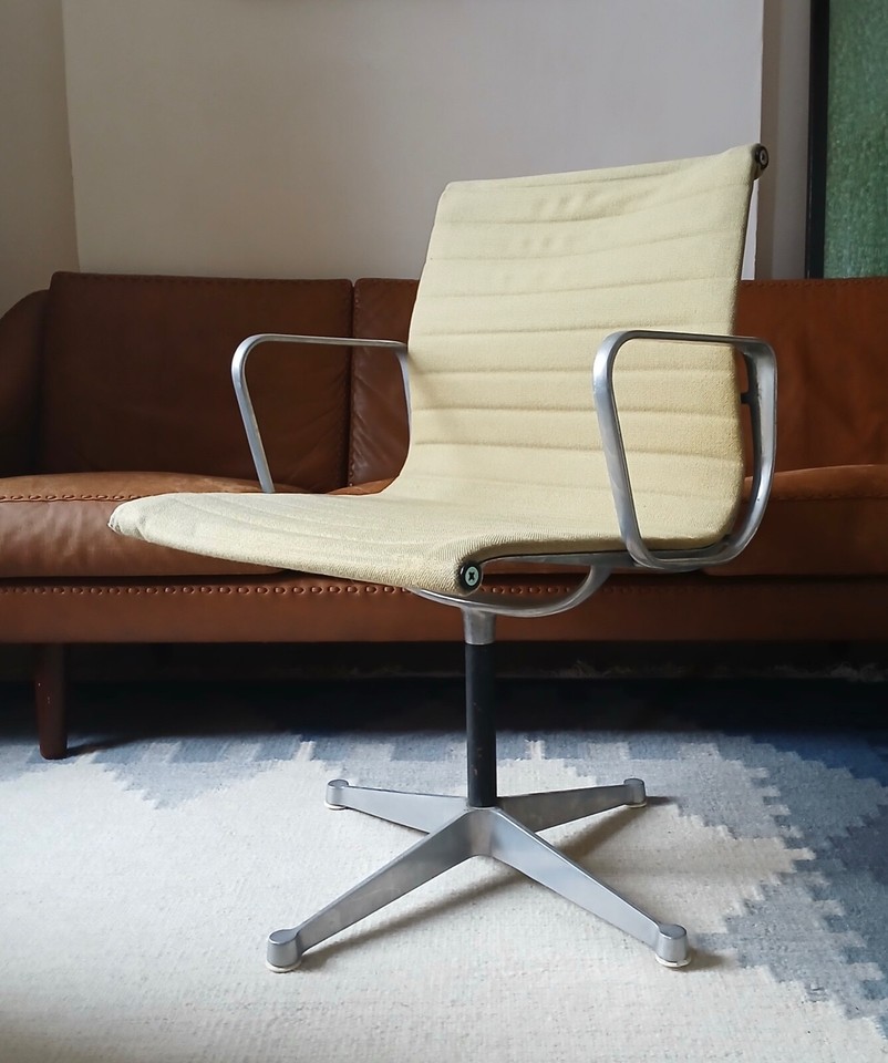 Mid Century Herman Miller Eames EA 107 Swivel Chair eBay