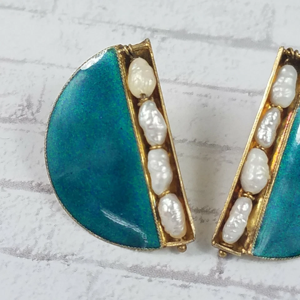 Pendientes semicírculos artesanales de perlas de agua dulce con esmalte verde azulado de oro 925 ÚNICOS Foto 3 de 4