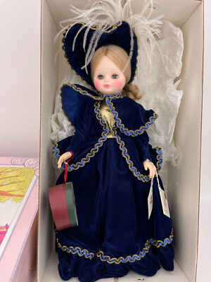 Royal Dolls- Tiffany Blue Dress 18