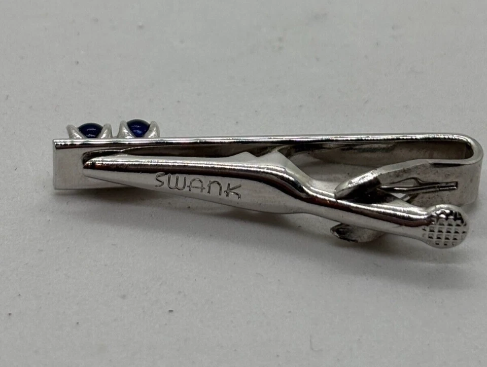 Tachuela de corbata vintage tono plata cuentas acento negro firmadas Swank Foto 3 de 4