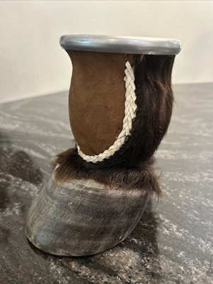 Argentina Hand Made Yerba Mate Gourd Horse Hoof Figurine Pencil Desktop Cup