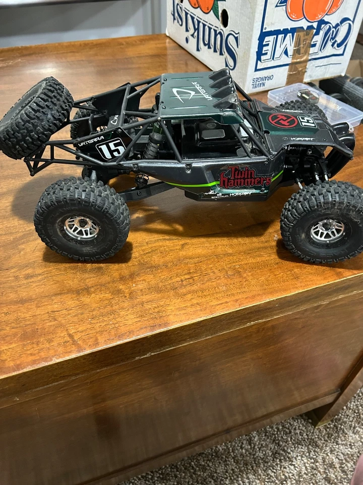 Vaterra Twin Hammers version one - Image 2 of 4