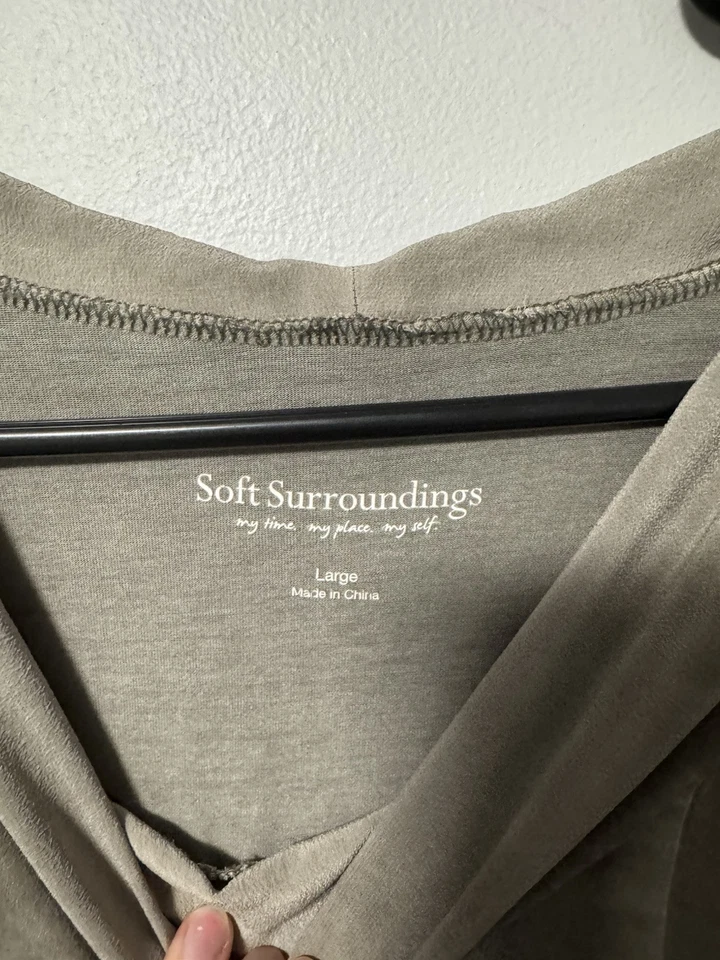 Túnica con capucha fluida Soft Surroundings musgo para mujer grande gris seda lana Foto 2 de 4