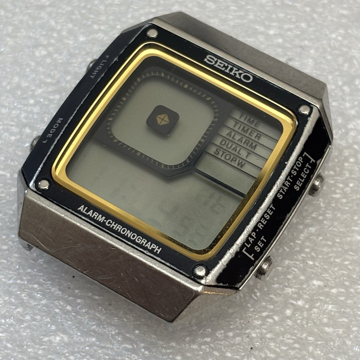 Broken Vintage Rare SEIKO G757-4010 Digital Watch Alarm