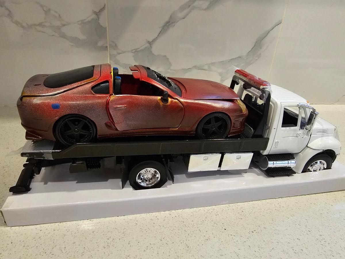 ミニカー 1:24 F&amp;F BRIAN&#39;S TOYOTA SUPRA 1/24 Toyota Supra MKIV 1995 Paul Walker W/ Figure Brian by