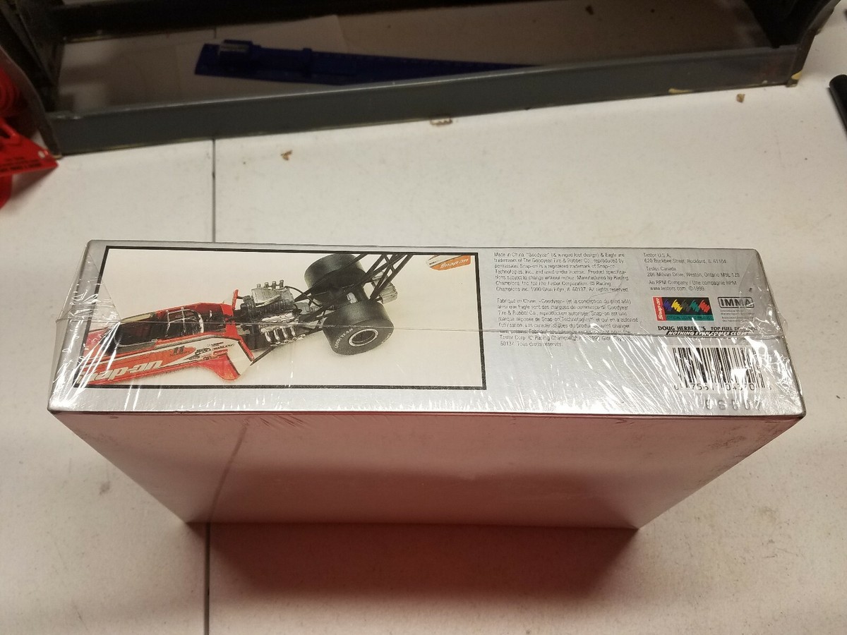 Top Fuel Dragster Model Metal Body Racing Champions 1:24