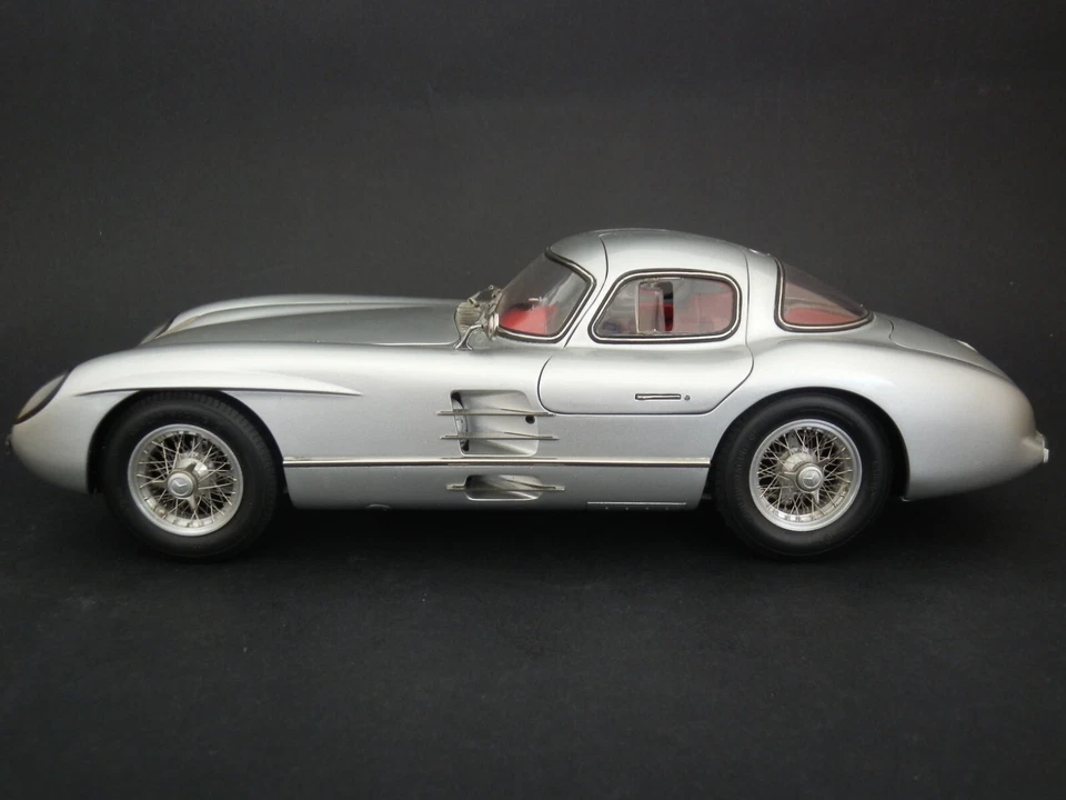 CMC M-076 Mercedes Benz 300 SLR 1955 Uhlenhaut Coupé 1:18 - Immagine 4 di 4