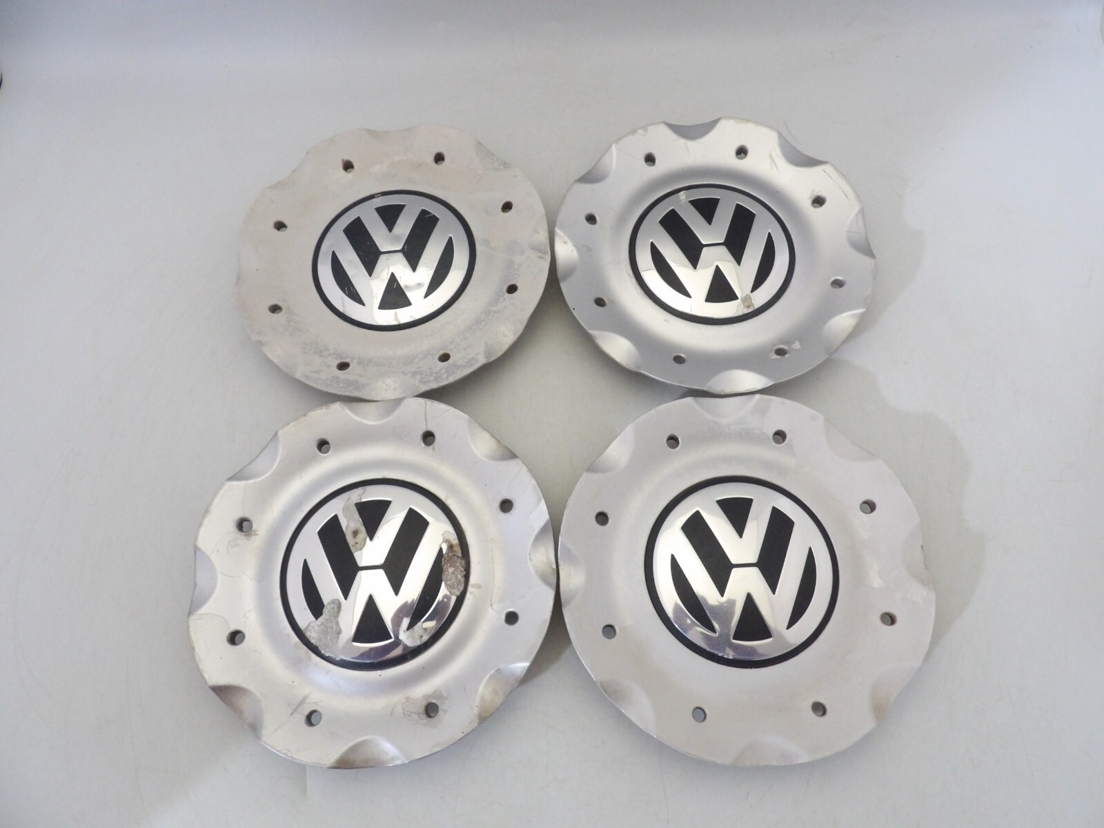 Set of 4 2003 2004 - 2005 VW PASSAT Center Caps Cover p/n 3B0 601 149 L
