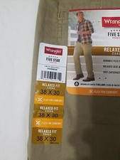 NWT Men's Wrangler Relaxed Fit Flex Cargo Pants 38"x30" Khaki Pocket Soft