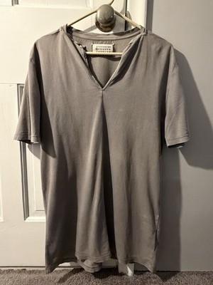 Maison Margiela グレー Vネック Tシャツ サイズ50 Maison Martin Margiela Gray Cotton V-Neck Raw Edge Short Sleeve T
