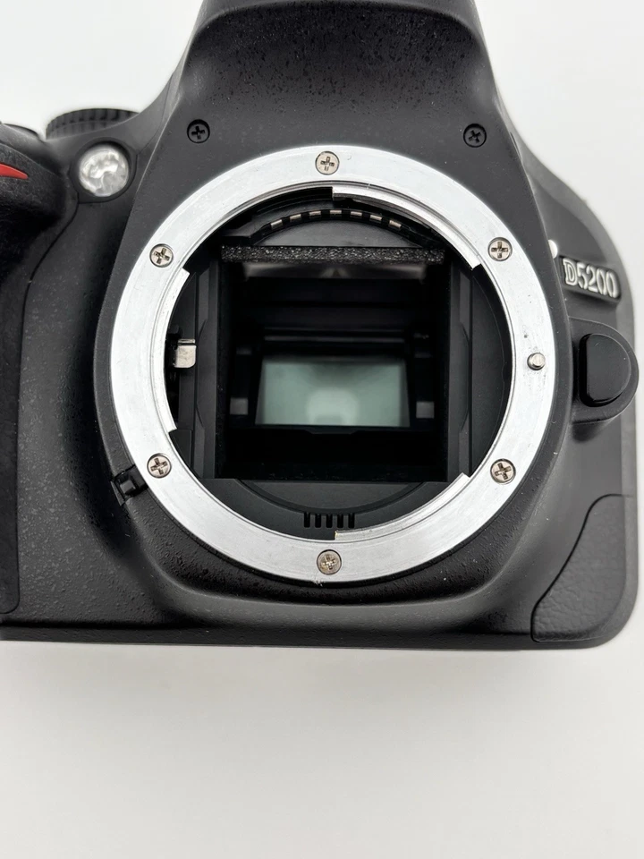Nikon D5200, photo 4 of 5