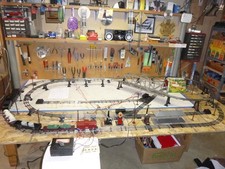 Reconditioned Marx 4x8 elevated Marx Hudson steam freight train set w/access. 32