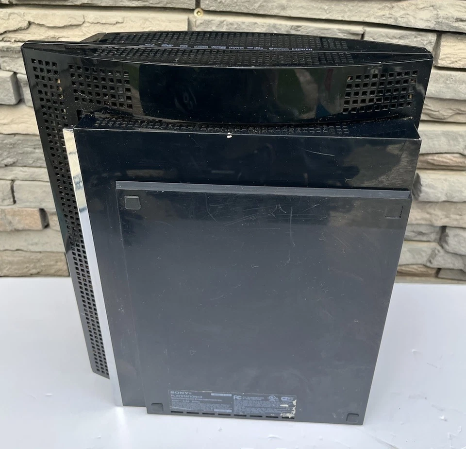 Playstation 3 Backwards Compatible Console 80GB CECHE01 Fat PS3 PS2 PS1 Works - Image 3 of 4