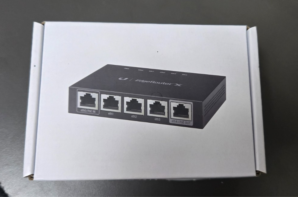 Ubiquiti Networks ER-X EdgeRouter X 5-Port Gigabit Wired