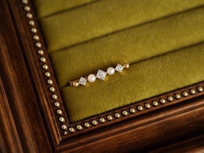 Antike französische Brosche 18k Gold Belle Époque Altschliff Diamant & Perlenbarren