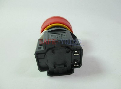 1PCS   XA1E-BV301R AC-15 250V 1.5A Fast Stop Button Waterproof Type New #iv