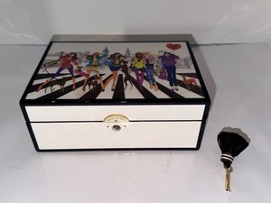 【週末限定値下げ】ヘンリベンデル　henri bendel ジュエリーボックス 週末限定値下げ】ヘンリベンデル henri bendel ジュエリーボックス