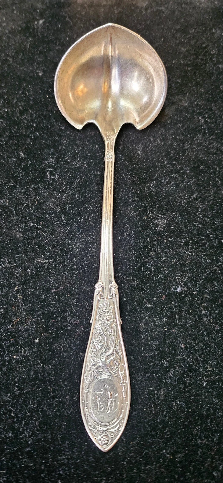 Antique GORHAM Whiting Arabesque Sterling Cream / Sauce Ladle 5 5/8” Mono HS
Opens in a new window o