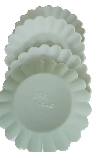 Set of Four (4) Pioneer Woman ~ Jade-ite ~ Timeless Beauty ~ 8.5" Salad Plates - Picture 3 of 6