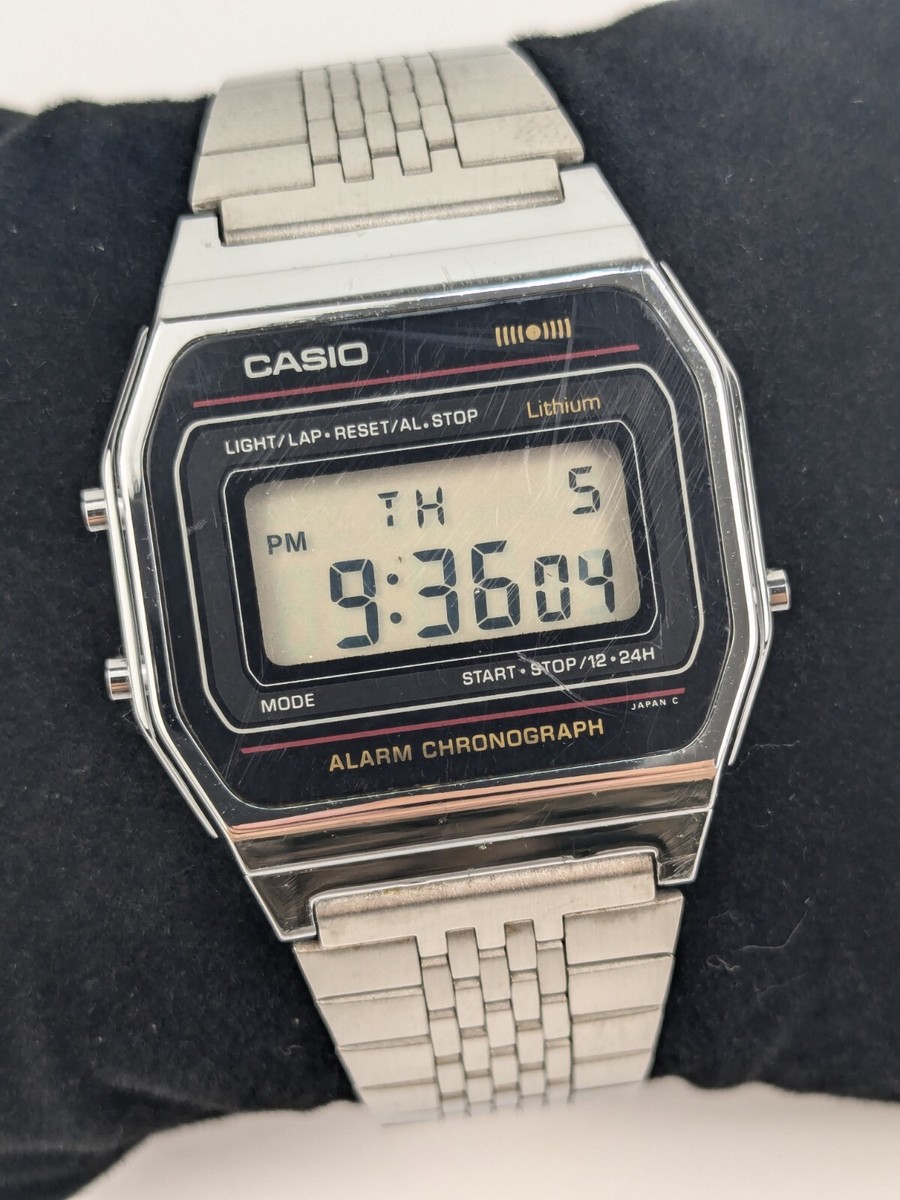 Vtg Early 80s CASIO A153 (415) Men's 34mm Digital Watch Vtg Early 80s CASIO A153 (415) Men's 34mm Digital Watch
