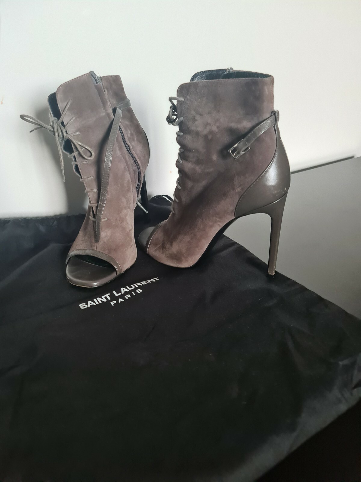 stivaletti saint laurent paris verde oliva scamosciati e pelle punta aperta