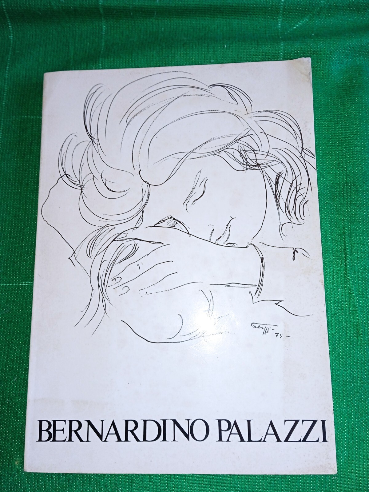 Foto 1 di 9
