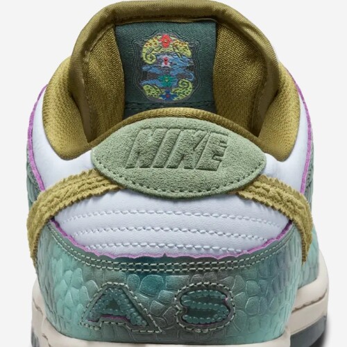 Nike SB Dunk Low x Alexis Sablone 'Chameleon' (HJ3386-300
