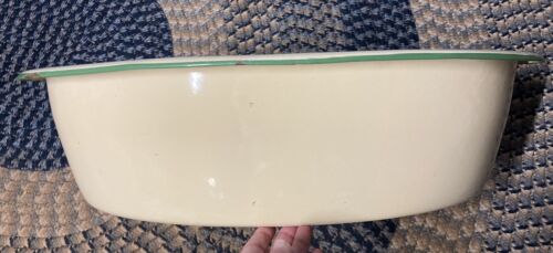 SALE! Vintage Large Enameled Metal Baby Bath Wash Tub Cream & Green - Picture 3 of 10