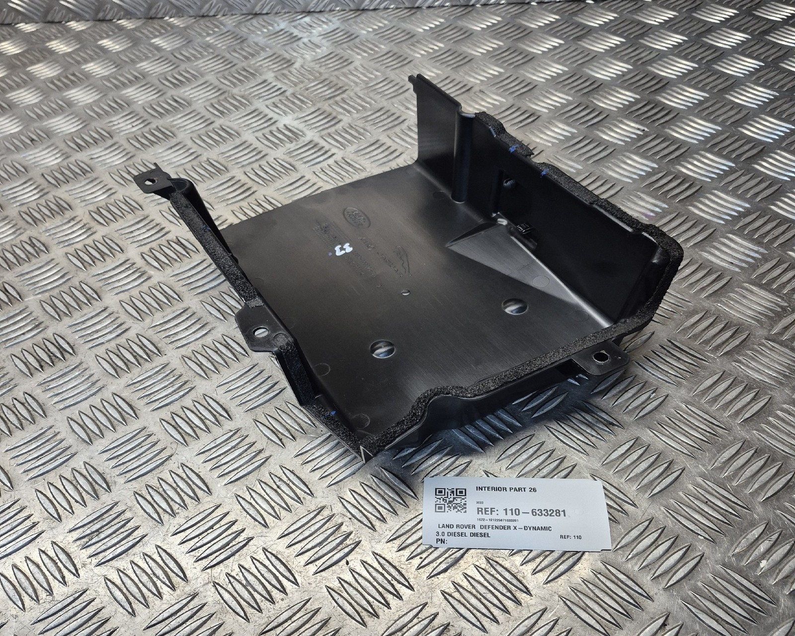 Land Rover Defender X-dynamic 2023 Interior Part 26